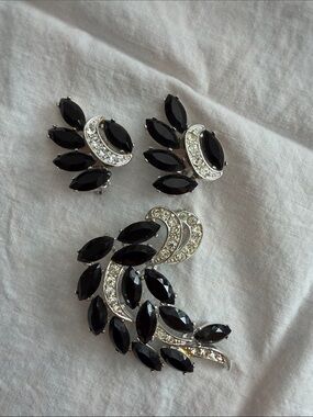 Sarah Coventry Vintage-Inspired Black Crystal Brooch and Earring Set